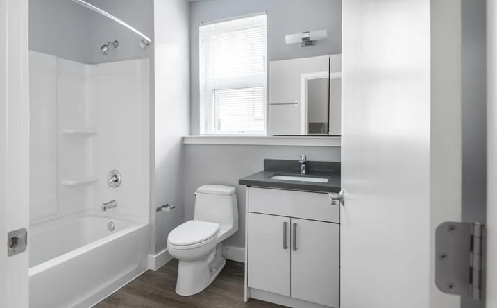 Pictures of Multifamily property located at 215 Boylston Avenue East, Seattle, WA 98102 for sales - image #1