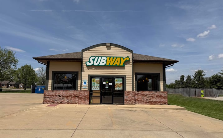 Pictures of Retail property located at 500 BUCKEYE Road, Pleasant Plains, IL 62677 for sales - image #1