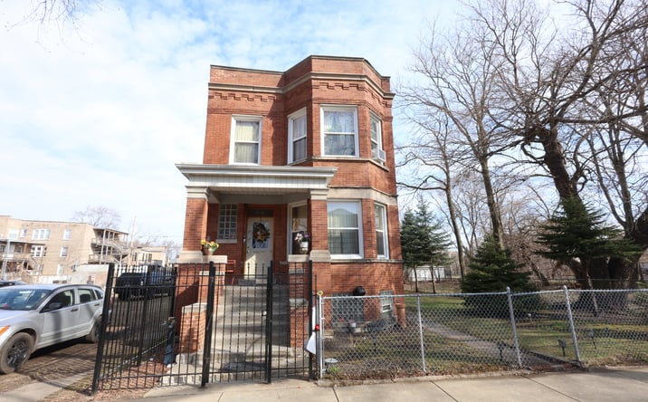 Pictures of Multifamily property located at 1418 E 69th Place, Chicago, IL 60637 for sales - image #1