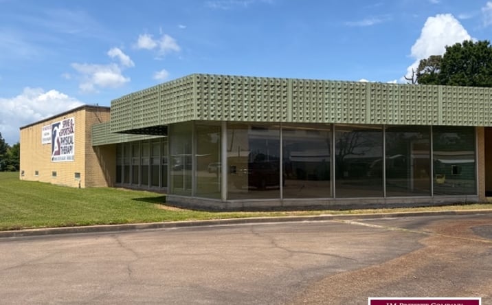 Pictures of Retail property located at 1810 STRICKLAND, ORANGE, TX 77630 for sales - image #1