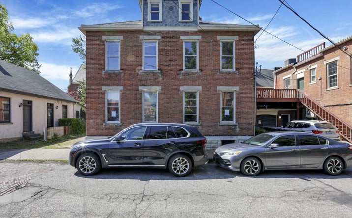 Pictures of Multifamily property located at 113 E Sycamore Street #111, Columbus, OH 43206 for sales - image #1