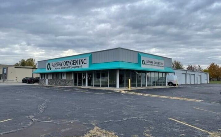 Pictures of Retail, Office property located at 1126 E Napier Avenue, Benton Harbor, MI 49022 for sales - image #1