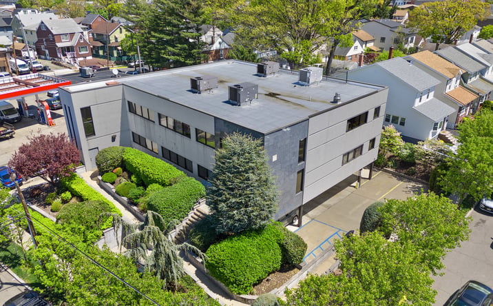 Pictures of Office property located at 670 Bergen Blvd, Ridgefield, NJ 07657 for sales - image #1