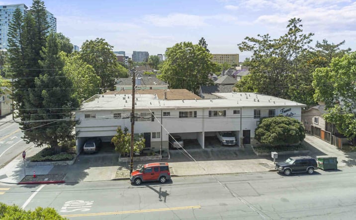 Pictures of Multifamily property located at 121 N 8th St, San Jose, CA 95112 for sales - image #1