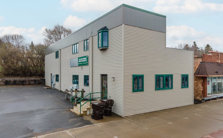 Pictures of Retail, Office property located at 417 Washington Avenue, Iron River, MI 49935 for sales - image #1