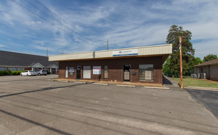Pictures of Office property located at 3609 South Memorial Parkway, Huntsville, AL 35801 for sales - image #1