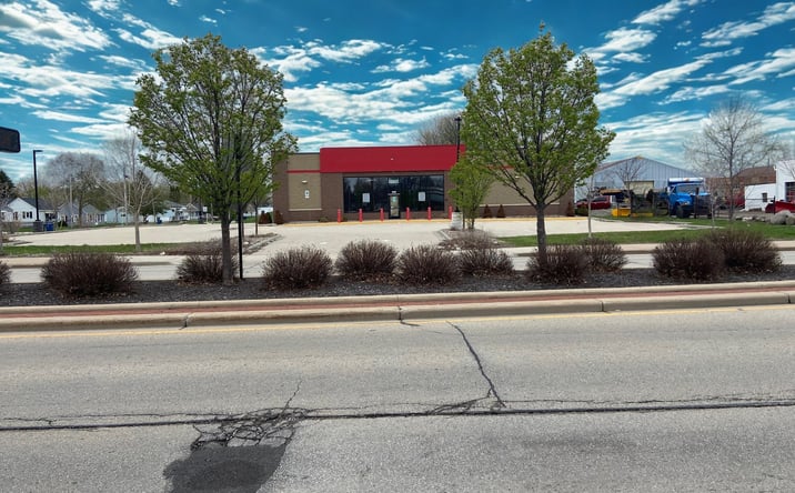 Pictures of Retail, Office property located at 2120 Jackson Street, Oshkosh, WI 54901 for sales - image #1