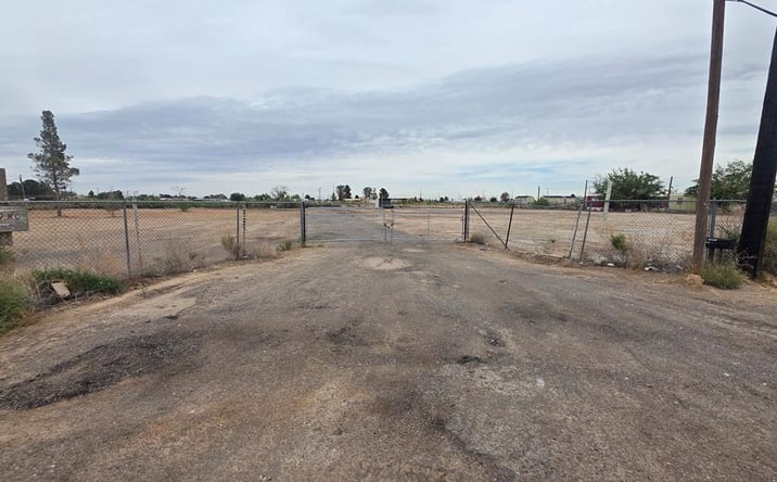 Pictures of Land property located at 309 W County Rd, Pecos, TX 79772 for sales - image #1