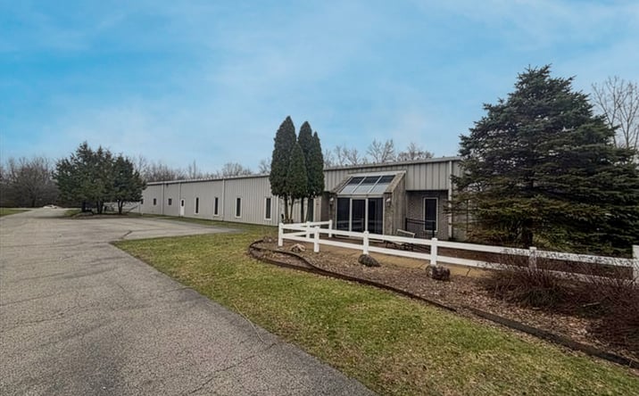 Pictures of Industrial property located at 54320 Pine Road, South Bend, IN 46628 for sales - image #1