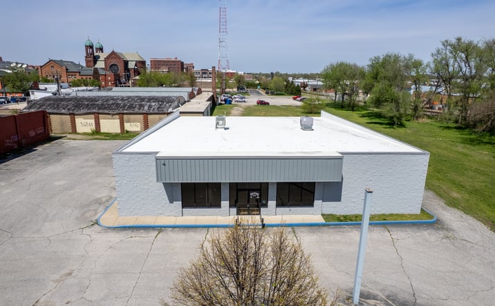 Pictures of Retail, Office, Mixed Use property located at 940 POPLAR ST, TERRE HAUTE, IN 47807-3732 for sales - image #1