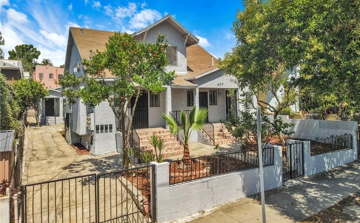 Pictures of Multifamily property located at 605 N St Louis, Los Angeles, CA 90033 for sales - image #1