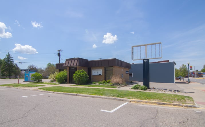 Pictures of Retail, Office property located at 101 West Monroe Street, Bangor, MI 49013 for sales - image #1