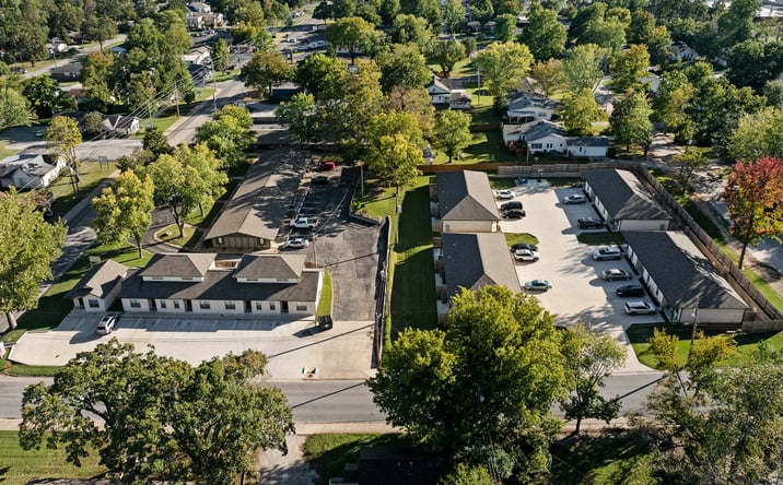 Pictures of Multifamily property located at 124 S College St, Mountain Home, AR 72653 for sales - image #1