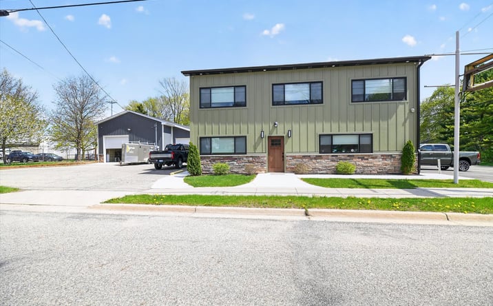Pictures of Office, Mixed Use property located at 3002 TURNER ST, LANSING, MI 48906 for sales - image #1