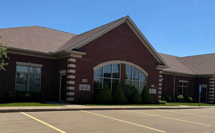 Pictures of Office property located at 3285 Utica Ridge Road, Bettendorf, IA 52722 for sales - image #1