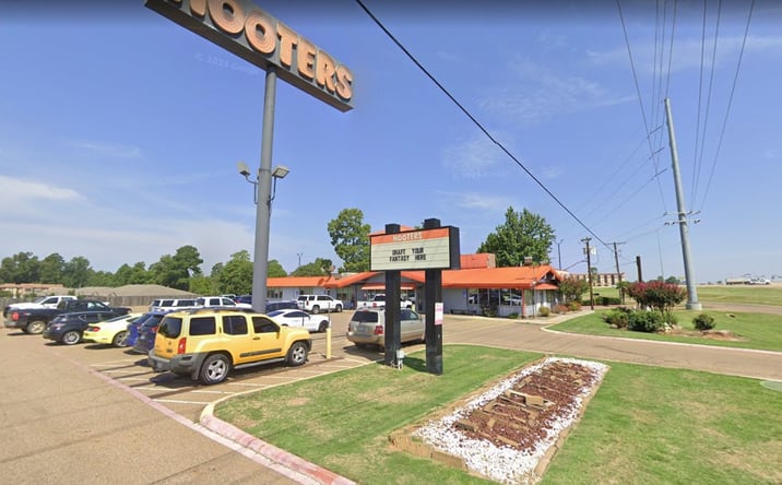 Pictures of Retail property located at 5101 N STATE LINE AVE, TEXARKANA, TX 75503-2957 for sales - image #1