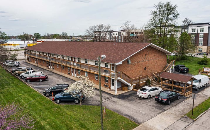 Pictures of Multifamily property located at 310 W Maple Street, Jeffersonville, IN 47130 for sales - image #1