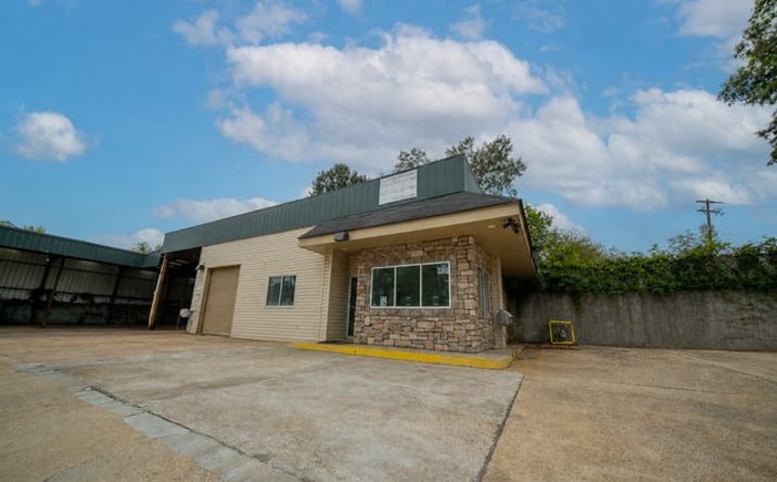 Pictures of Retail property located at 701 East Main Street, El Dorado, AR 71730 for sales - image #1
