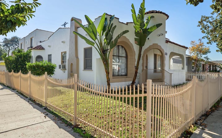 Pictures of Multifamily property located at 496 E 52nd St, Long Beach, CA 90805 for sales - image #1