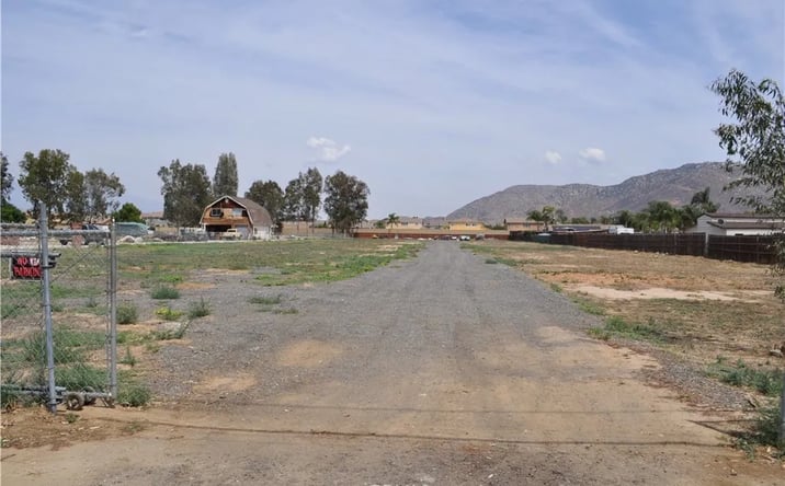 Pictures of Land property located at Oliver, Moreno Valley, CA 92555 for sales - image #1