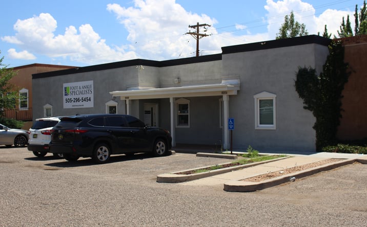Pictures of Office property located at 8006 MENAUL BLVD NE, ALBUQUERQUE, NM 87110-4608 for sales - image #1