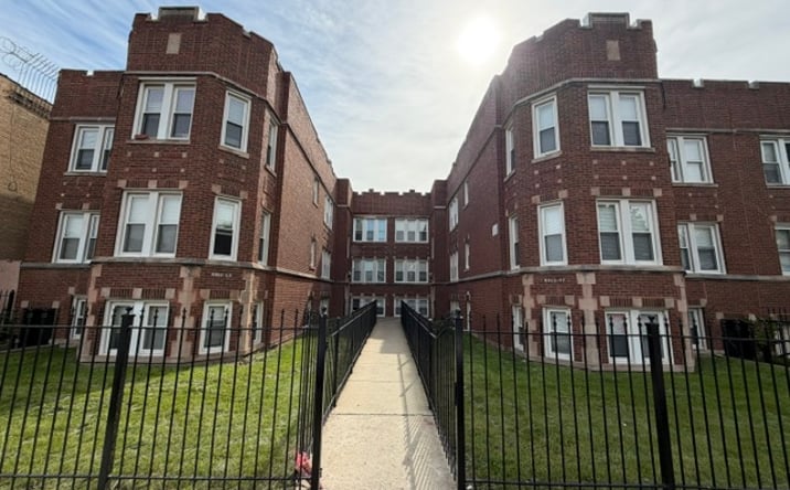 Pictures of Retail property located at 6521 South California Avenue, Chicago, IL 60629 for sales - image #1