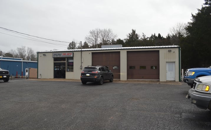 Pictures of Retail property located at 328 1/2 E Main St, Tuckerton, NJ 08087 for sales - image #1
