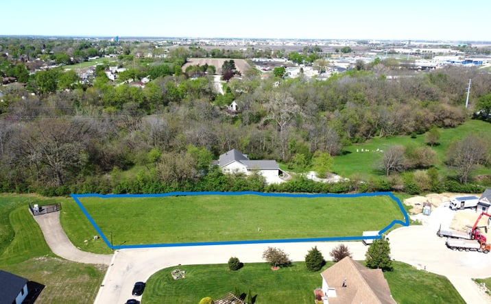 Pictures of Land property located at 27 Cavalier Court, Lasalle, IL 61301 for sales - image #1