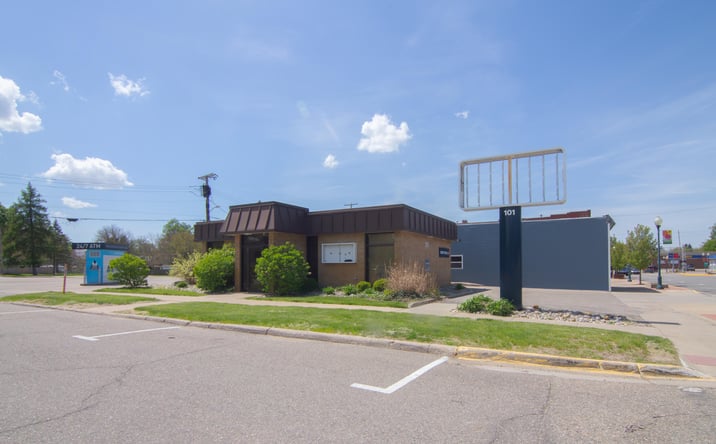 Pictures of Office, Retail property located at 101 W Monroe Street, Bangor, MI 49013 for sales - image #1