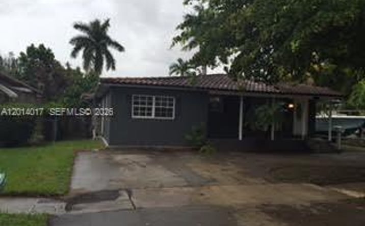 Pictures of Multifamily property located at 335 NE 114th St, Miami, FL 33161 for sales - image #1