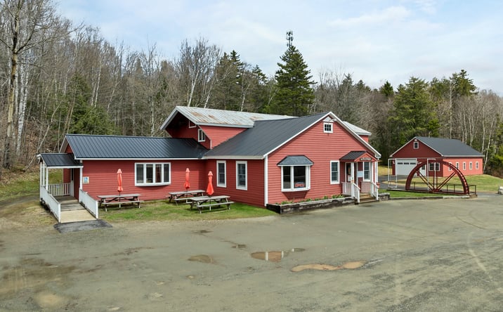 Pictures of Retail property located at 1955 Presidential Hwy, Jefferson, NH 03583 for sales - image #1