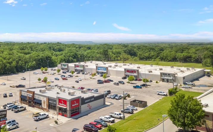Pictures of Retail property located at 501 Southeast Washington Boulevard, Bartlesville, OK 74006 for sales - image #1