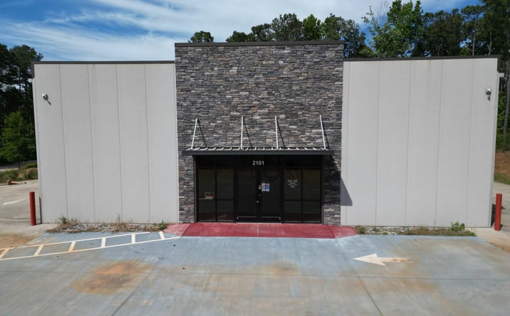 Pictures of Industrial property located at 2101 SE DOGWOOD IND CIR, CONYERS, GA 30013 for sales - image #1