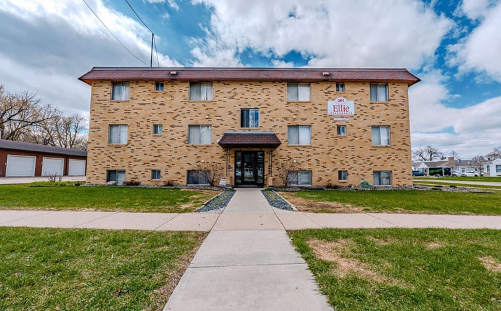 Pictures of Multifamily property located at 301 6th St S, Moorhead, MN 56560 for sales - image #1