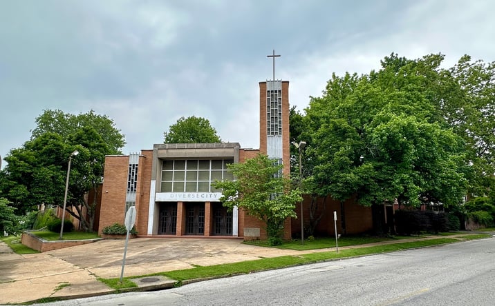 Pictures of Office property located at 3201 Itaska, St. Louis, MO 63104 for sales - image #1
