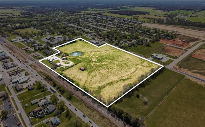 Pictures of Land property located at 303 Washington St, Strafford, MO 65757 for sales - image #1