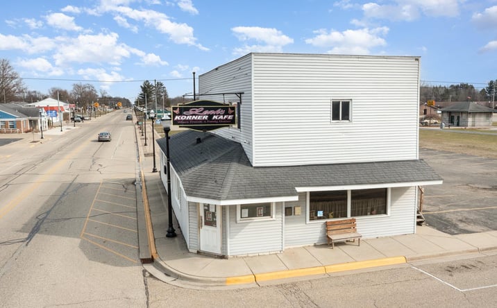 Pictures of Retail property located at 300 E Railway, Coleman, MI 48618 for sales - image #1
