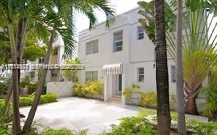 Pictures of Multifamily property located at 928 Jefferson Ave, Miami Beach, FL 33139 for sales - image #1