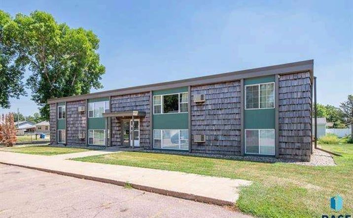 Pictures of Multifamily property located at 3505 S Hawthorne Ave, Sioux Falls, SD 57105 for sales - image #1