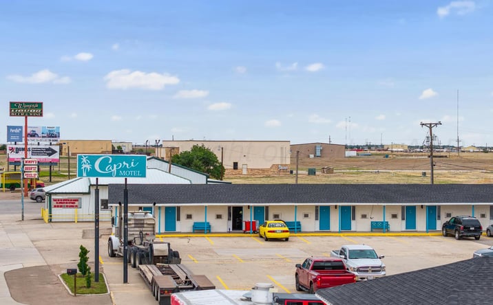 Pictures of Retail, Hospitality property located at 834 N Dumas Avenue, Dumas, TX 79029 for sales - image #1