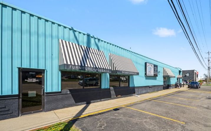 Pictures of Retail property located at 1015-1017 E West Maple Road, Walled Lake, MI 48390 for sales - image #1