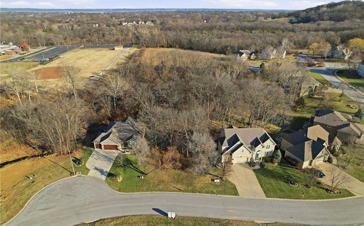 Pictures of Land, Multifamily property located at 1934 Edgewood Drive, Leavenworth, KS 66048 for sales - image #1
