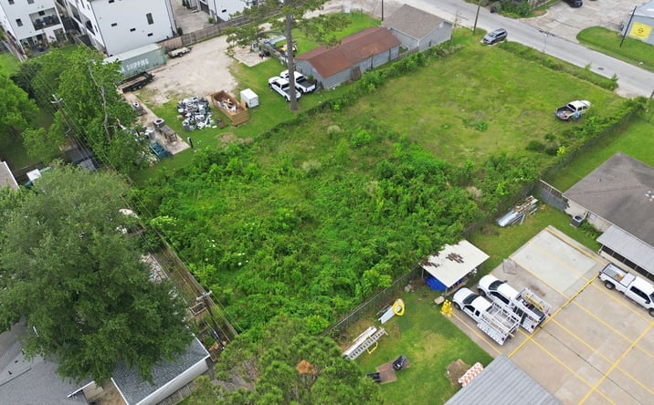 Pictures of Land property located at 861 Wakefield Drive, Houston, TX 77018 for sales - image #1