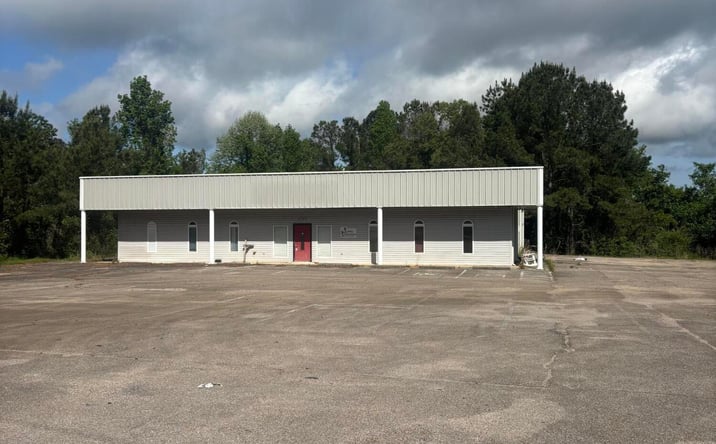 Pictures of Office, Retail property located at 5700 N Hills Street, Meridian, MS 39307 for sales - image #1
