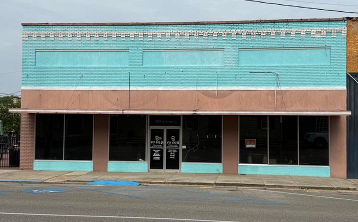 Pictures of Office, Retail, Special Purpose property located at 109 N Main Street, Newton, MS 39345 for sales - image #1