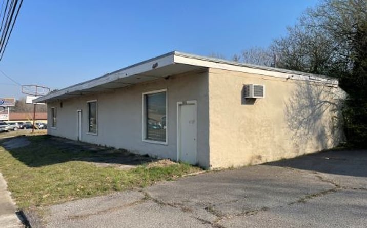 Pictures of Retail, Office, Industrial property located at 9208 & 9210 Oak Ridge Hwy, Oak Ridge, TN 37830 for sales - image #1