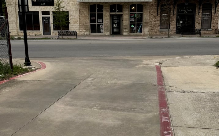 Pictures of Mixed Use, Retail, Office property located at 923 Main Street, Liberty Hill, TX 78642 for sales - image #1