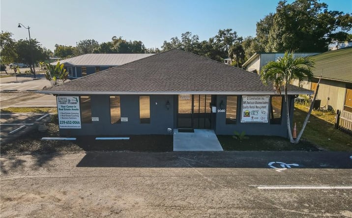 Pictures of Office property located at 2080 Collier Avenue, Fort Myers, FL 33901 for sales - image #1