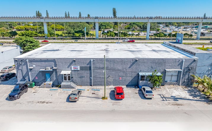 Pictures of Industrial property located at 3035 NW 40TH ST, MIAMI, FL 33142-5107 for sales - image #1
