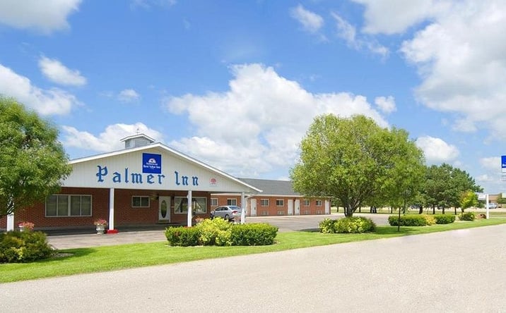 Pictures of Hospitality property located at 2426 South Lincoln Avenue, York, NE 68467 for sales - image #1